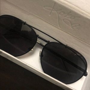 Khloe Kardashian Diff Sunglasses